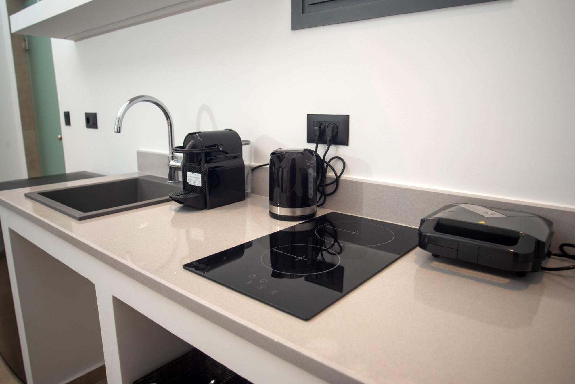 Koríthion Marea Luxury Suites - Tramontana מראה חיצוני תמונה
